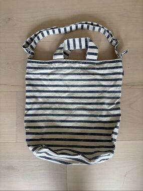 Baggu Duck Bag - Striped Canvas Tote Bag in Navy and Cream